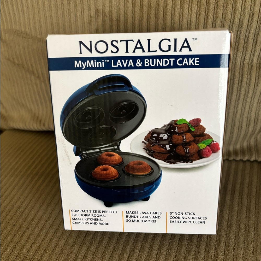 Nostalgia MyMini Blue Cake Maker